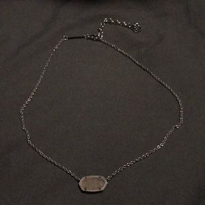 Kendra Scott necklace